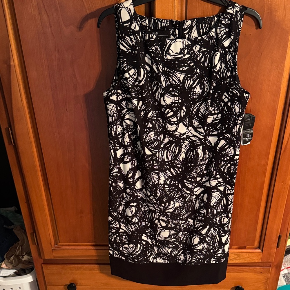 Chic Black and White Swirl Mini Dress
